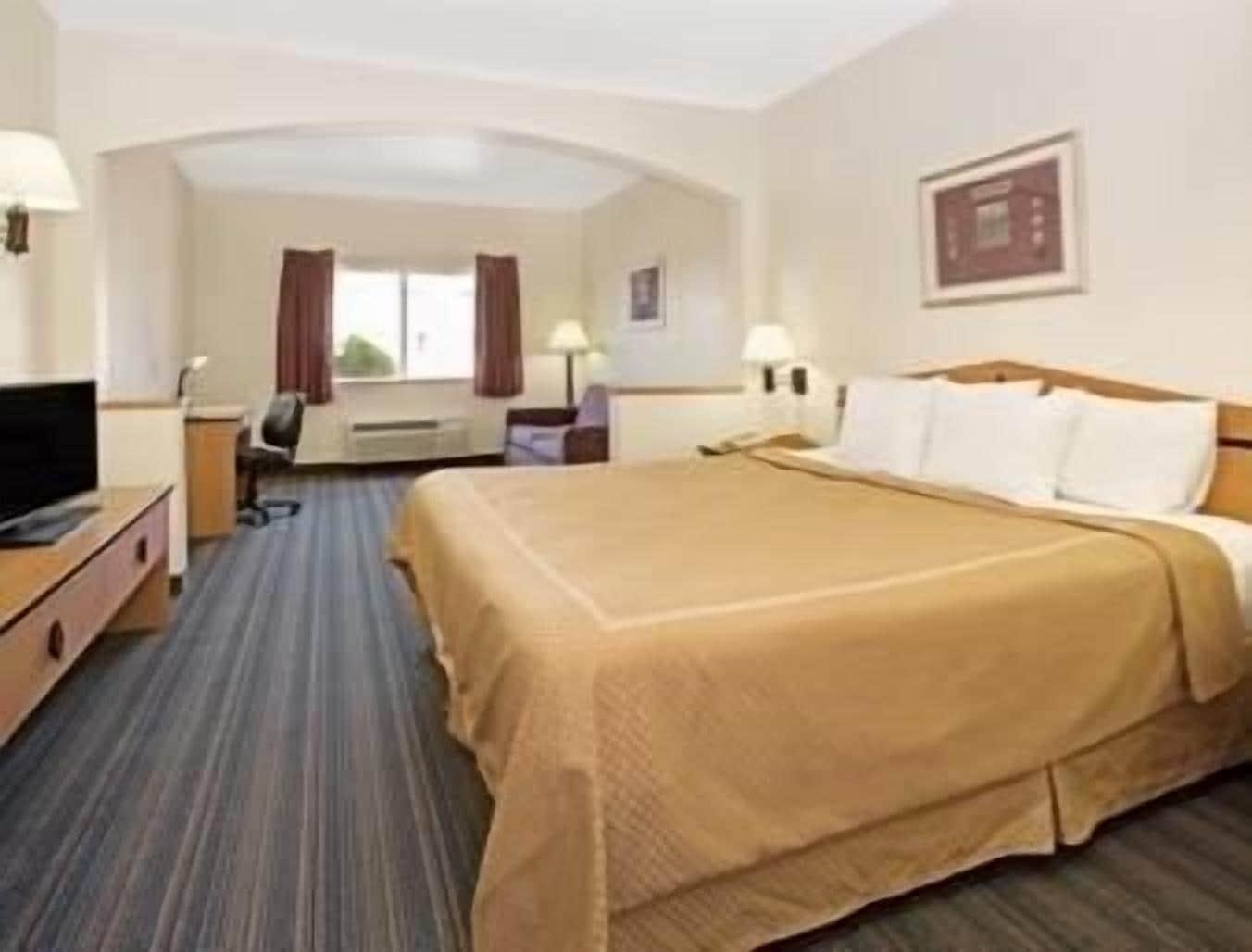 Days Inn & Suites By Wyndham Castle Rock Zewnętrze zdjęcie