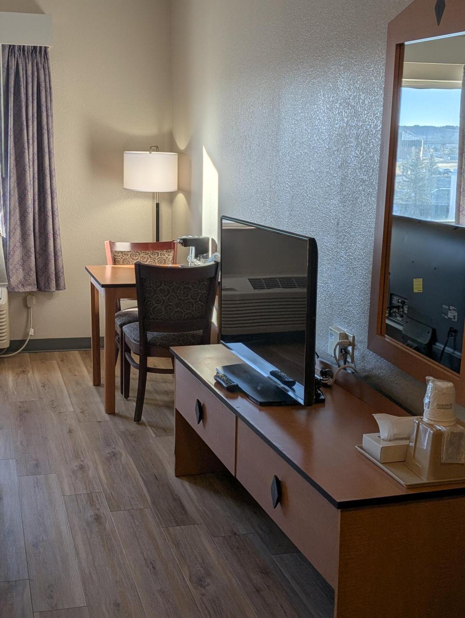 Days Inn & Suites By Wyndham Castle Rock Zewnętrze zdjęcie