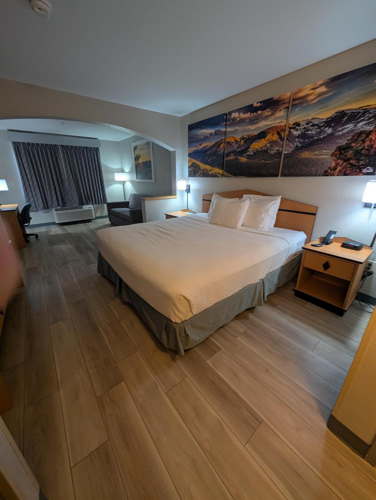 Days Inn & Suites By Wyndham Castle Rock Zewnętrze zdjęcie