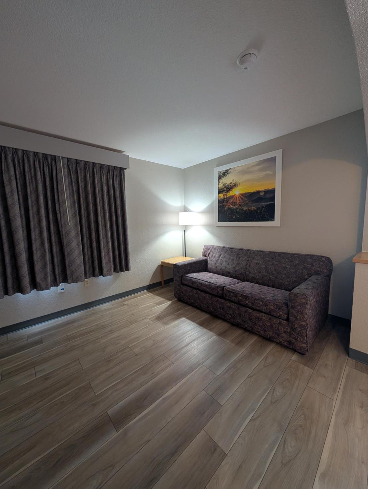 Days Inn & Suites By Wyndham Castle Rock Zewnętrze zdjęcie